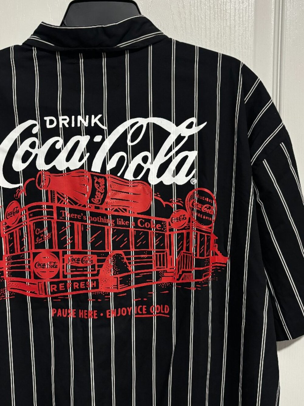 Coca Cola Men's Button Up Black Pinstripe Short Sleeve Shirt Retro Patches, XXL